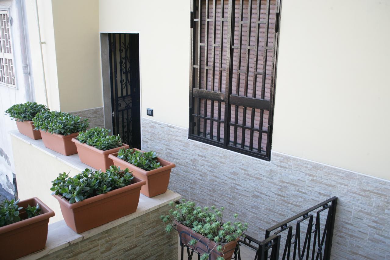 Casa Carmen Appartement Napels Buitenkant foto
